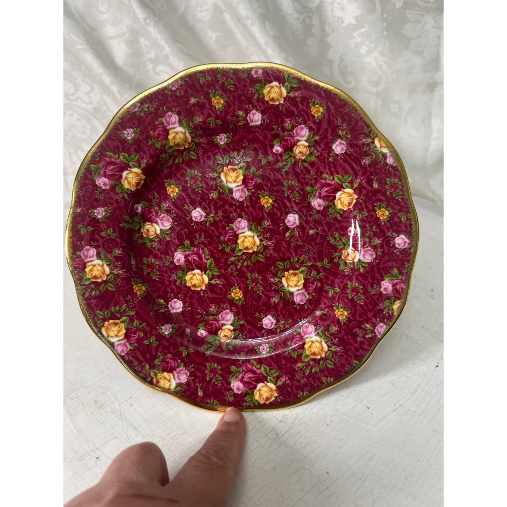 Royal Albert Old Country Roses Ruby Lace Salad Plate 8 Inch Bone China Gold Trim